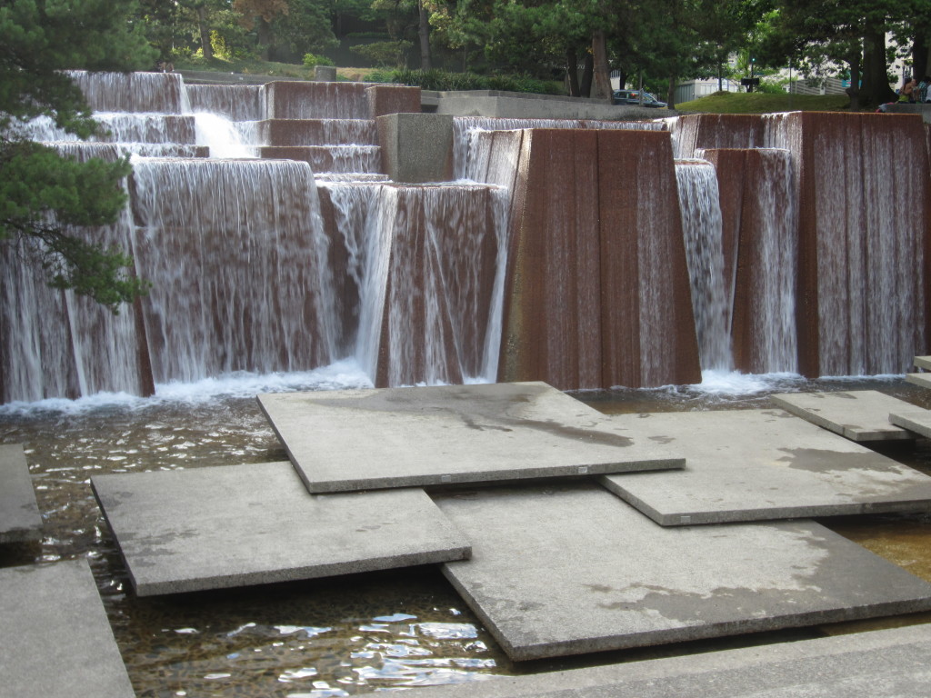 Water splash Keller fountain Portland