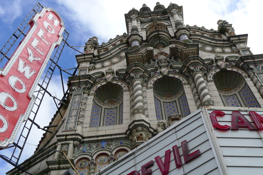Front view of Hollywood theater Portland Oregon Truly Hand Picked