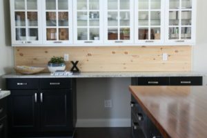 12 Natural Contrasting Kitchen Backsplash from Wood Crate