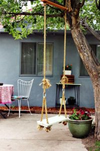 23 Plain DIY Tree Swing with Rope and Wood