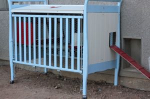 8 DIY Easy Chicken Coop from Repurposed Crib