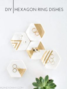 19 DIY Hexagon Ring Dishes with Pretty Jewelry Design as a Contemporary Wall Art Project
