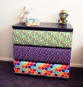 16 DIY Upholstery Drawers in Shelves with Different Prints and a Sturdy Top Surface