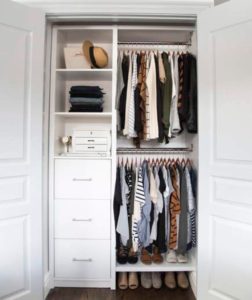 10 Easy Closet Organization with Clear Divisions for Clutter-Free Wardrobe Look