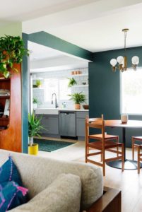 6 Lively Kitchen Dcor with Greeneries in Small Planters Around the Whole Kitchen