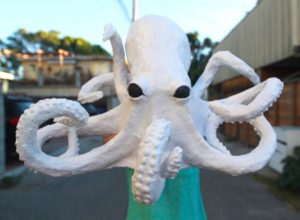 Realistic Looking Octopus with Paper Mache: Craft Tutorial
