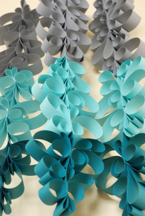 Anthropologie Inspired Construction Paper Scroll Garland