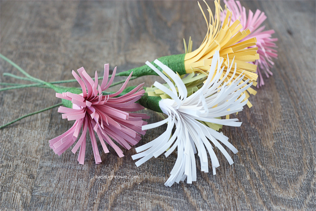DIY Paper Spring Flower: Pastel Colored SPider Mums