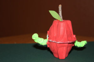 Easy Apple Craft with Cute Worm: An Egg Carton Project