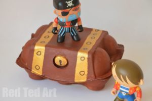 Egg Carton Crafts: Pirates Treasure box with a Nice Lock Image