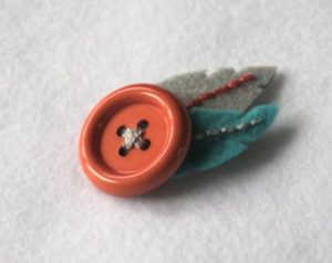 Simple Button Hairclip with Felt Feathers