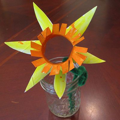 Pretty Paper Flower: DIY Artificial Daffodil