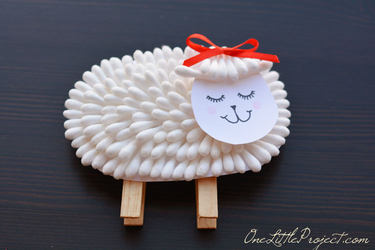 Q-Tip Lamb Craft: DIY Easter Craft with Clothespin