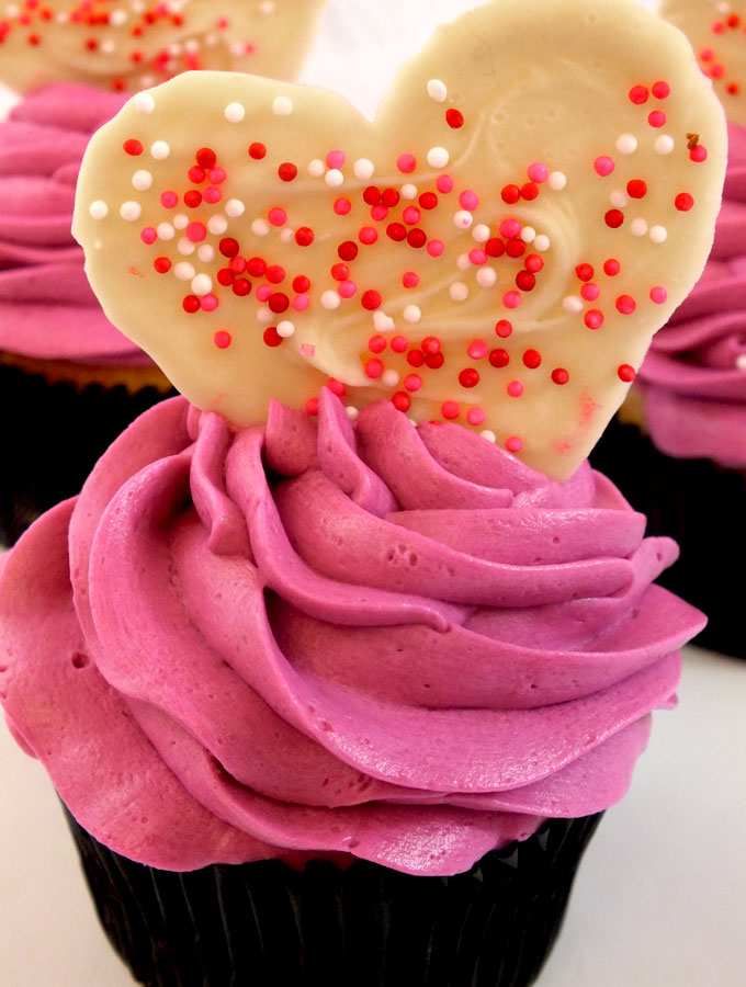 Valentine’s Day Cupcakes – Very Tempting Romantic Food Ideas