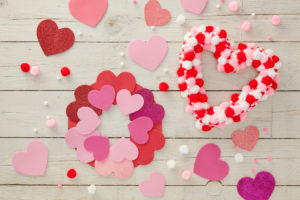 Valentines Day Heart Wreath – Kids Craft Ideas
