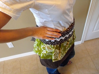 Hand Towel Turn DIY Apron with Ruffled Layers and Combination Waistband