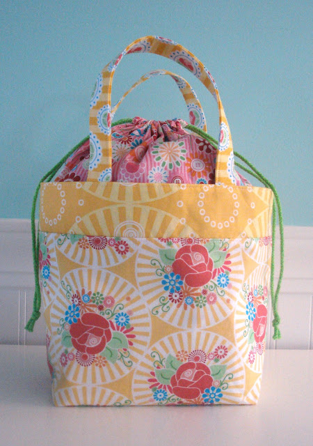 Frenzy Gathered Top Bag with Printed Fabric in Free-Pattern Shape