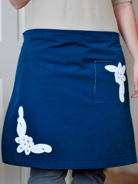 DIY Vintage Apron with Catchy Fabric Applique and Coordinating Thread