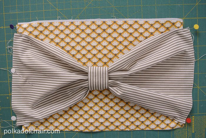 Zipper Clutch Sewing Tutorial with Wide Front Bow Deisgn