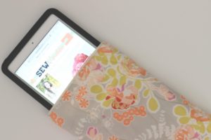 Quilted iPad Mini Pouch: A Fat Quarter Zipped Project Idea