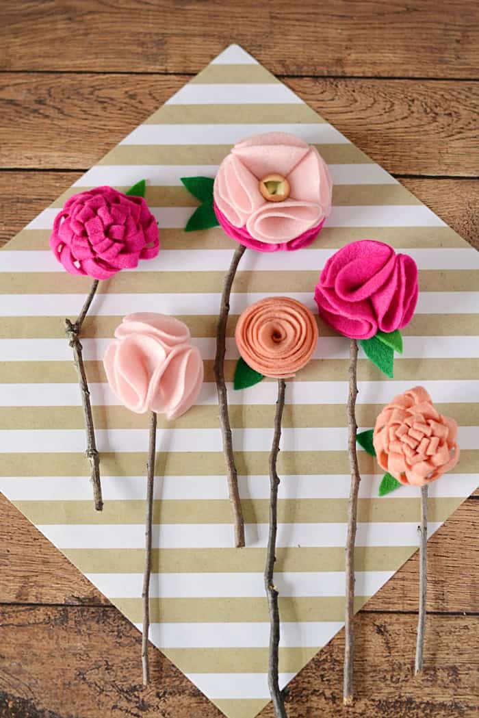 DIY No-Sew Felt Flower Tutorial: Wonderful Gift Idea for Mother’s Day