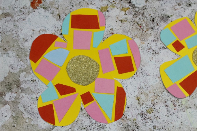Quick and Flower Craft Idea for Kids: Paper Flower with Mosaic Design