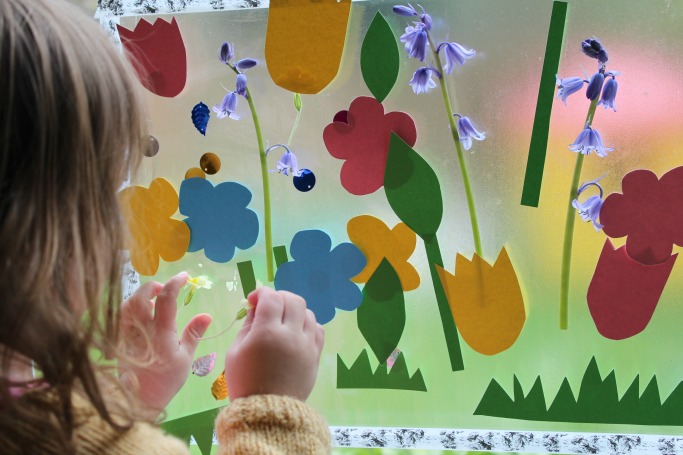 Beautiful Flower Templates Sticky Window: Favorite Spring Activity for Kids