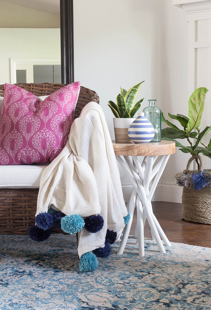 How to make a DIY Yarn Pom Pom Throw Blanket within Budget