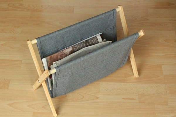 DIY All-Sew Rustic Folding Magazine Rack Made of Wood and Fabric