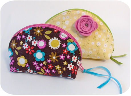 Dumplings Free Zip Pouch Tutorial with Fabric in Attractive Print Pattern