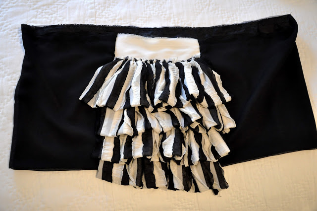 Ruffled Tiered Mini Skirt Tutorial in Vintage Balck & White Shade with an Elastic Waistband
