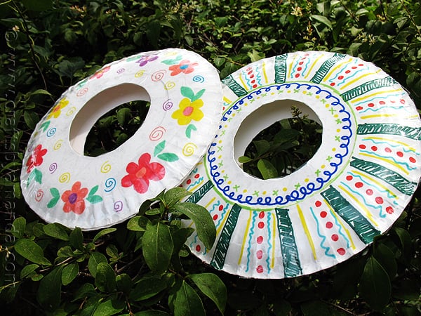 DIY Paper Plate Frisbee Summer Craft with Nice Prints