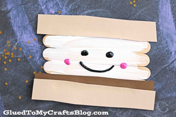 Super Easy Popsicle Stick Smores: A Glued Craft Idea