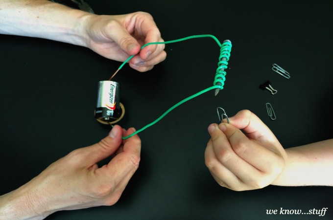 Super Intelectual Science Activity with Kids: DIY Electromagnet Project