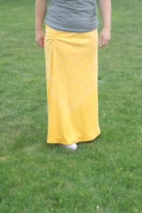 DIY Outfit for Autumn: Side Ruched Maxi Skirt with Subtle Chevron Print