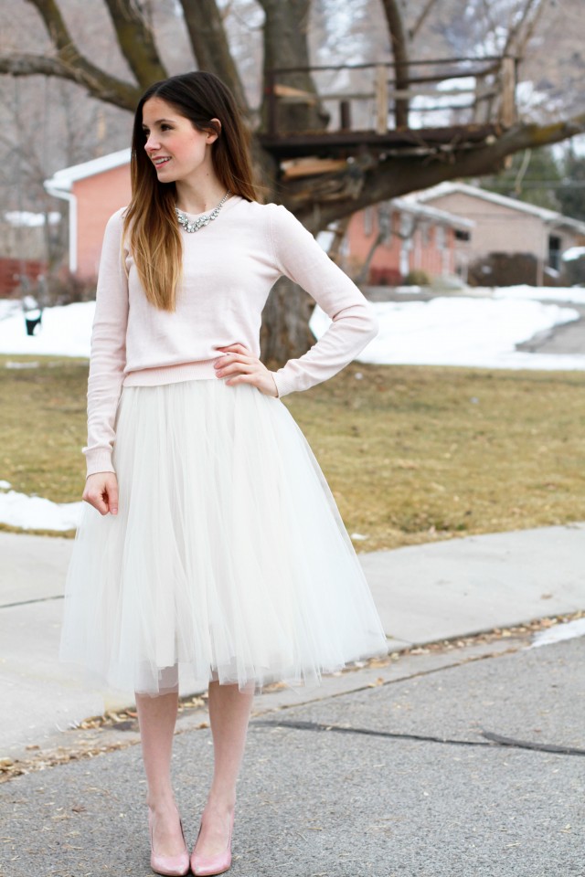 Very Simple Free Pattern Skirt tutorial: Contemporary Tulle Skirt in Cup-Muscle Length