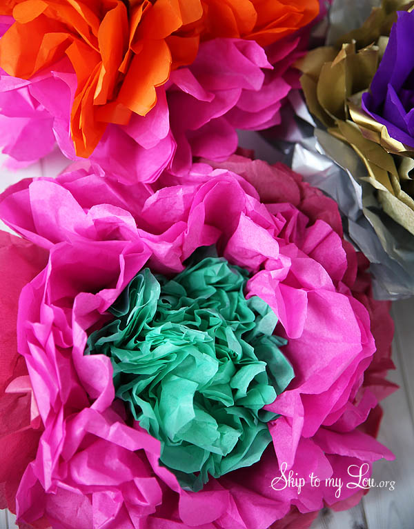 Bold and Beautiful Tissue Paper Flowers: A Perfect Tutorial For DIY Craft with Easy-to-Follow In ...