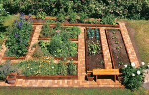 DIY Flat-Looking and Easy Access Raised Garden Bed in Modern Locality Shape