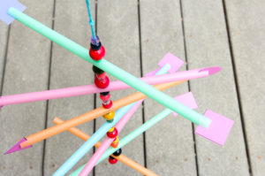 DIY Straw Mobile: Easy Kids’ Craft Project For Summertime with Straws and Coloring Beads
