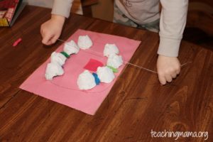 Flossing Activity for Preschoolers: DIY Dental Health Sensory Play Idea for Kids