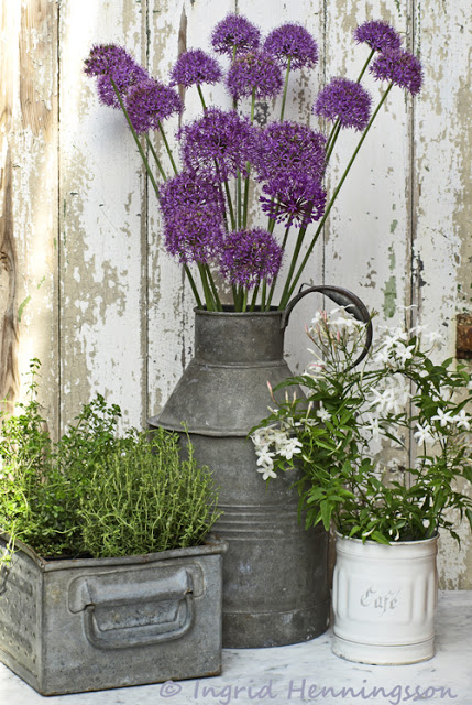 Farmhouse Type Front Porch Decor Idea With Galvanized Metal Panter Diy Rustic Outdoor Decor Truly Hand Picked