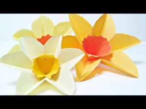 Flower Crafts for Kids: Textured Tissue Paper Flowers - Buggy and Buddy