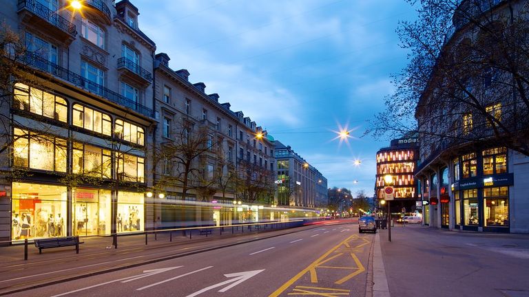 Bahnhofstrasse Zürich Swiss Attractions Window Shopping – Prime shopping street is one of  ...
